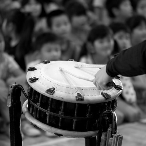 学校:締太鼓